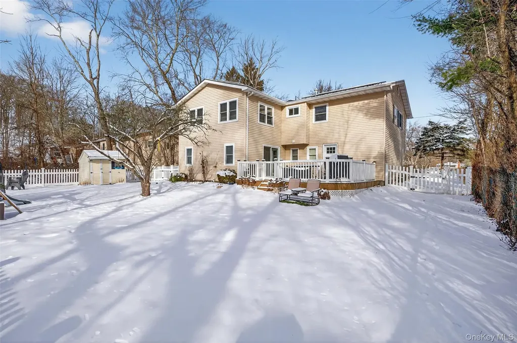 95 Sutton Park Road Poughkeepsie NY 12603