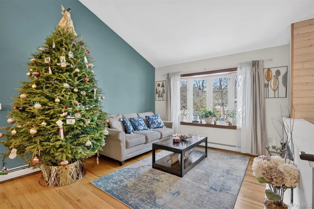 95 Sutton Park Road Poughkeepsie NY 12603