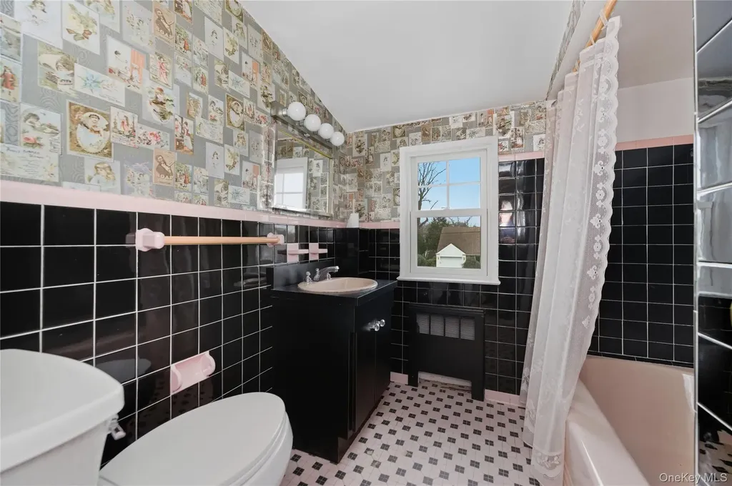 66 Woods Avenue Malverne NY 11565