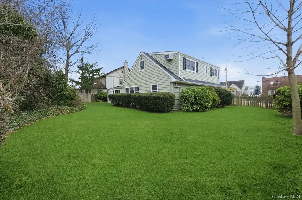 66 Woods Avenue Malverne NY 11565