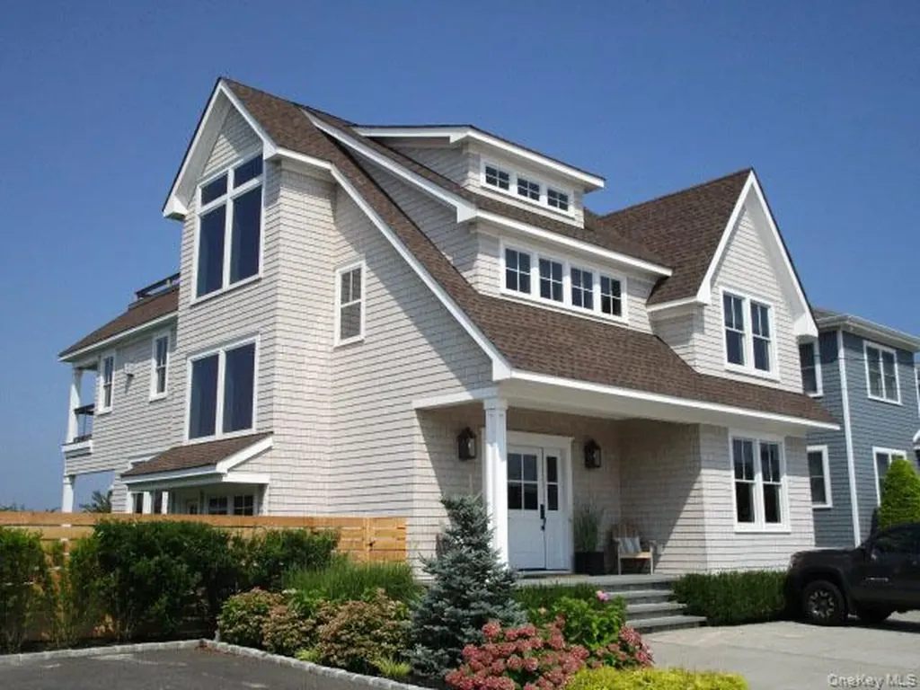 99 Parkside Drive Point Lookout NY 11569