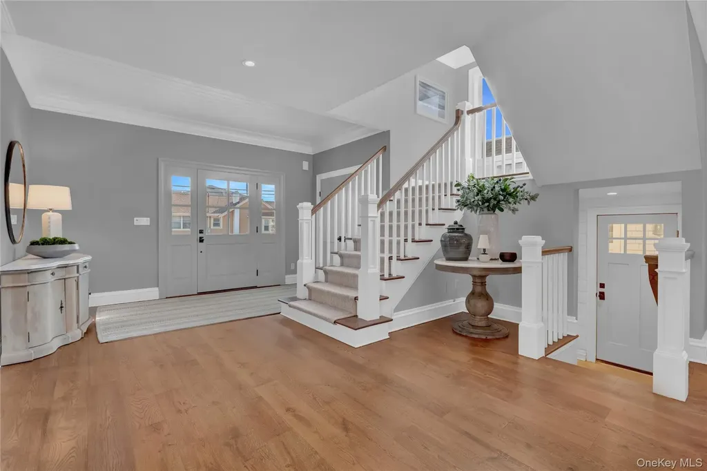 99 Parkside Drive Point Lookout NY 11569