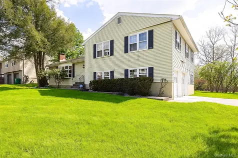 59 Carriage Hill Lane Poughkeepsie NY 12603