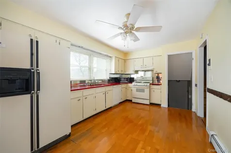 59 Carriage Hill Lane Poughkeepsie NY 12603
