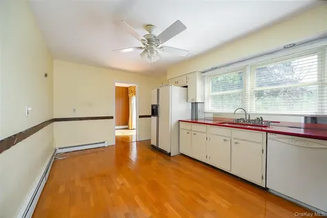 59 Carriage Hill Lane Poughkeepsie NY 12603