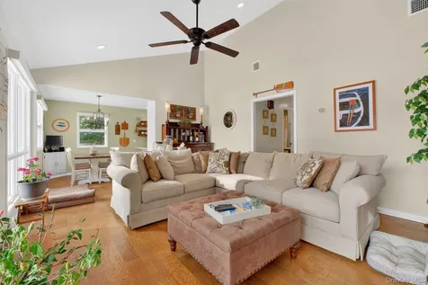 34 Twin Lakes Road South Salem NY 10590