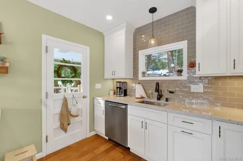 34 Twin Lakes Road South Salem NY 10590