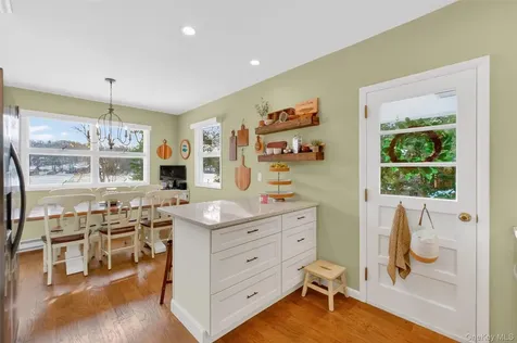 34 Twin Lakes Road South Salem NY 10590