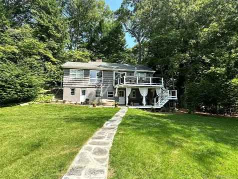 34 Twin Lakes Road South Salem NY 10590