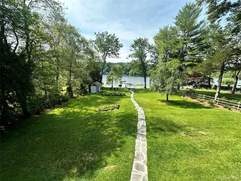 34 Twin Lakes Road South Salem NY 10590