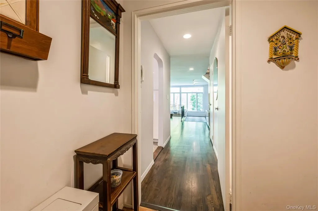 4475 Douglas Bronx NY 10471