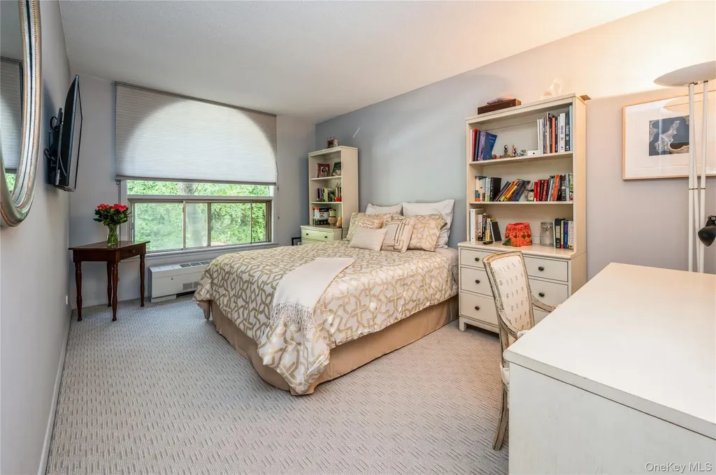 4475 Douglas Bronx NY 10471