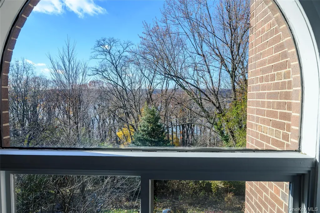 4475 Douglas Bronx NY 10471