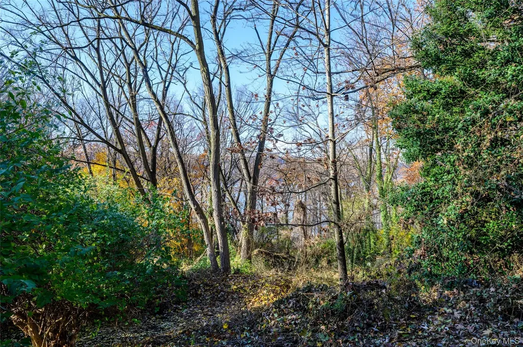 4475 Douglas Bronx NY 10471