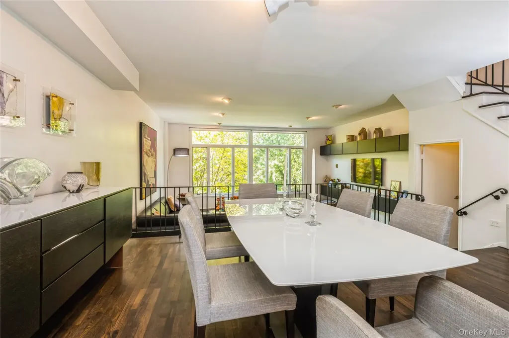 4475 Douglas Bronx NY 10471