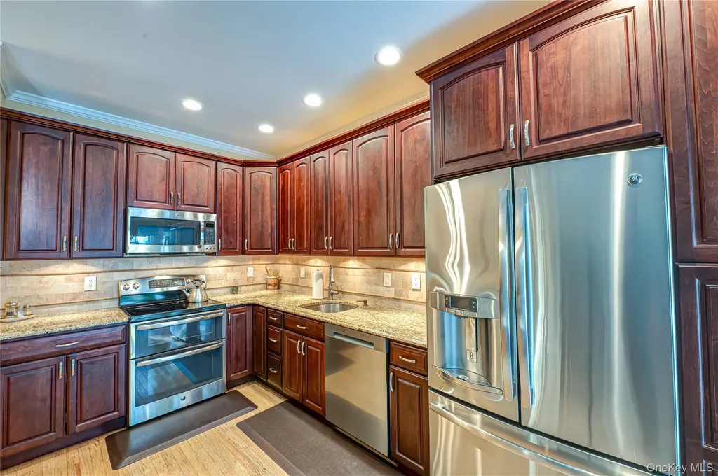 4 Chelsea Drive Smithtown NY 11787