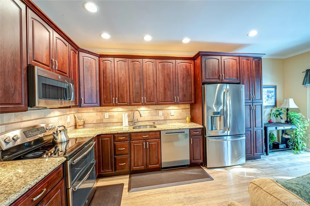4 Chelsea Drive Smithtown NY 11787