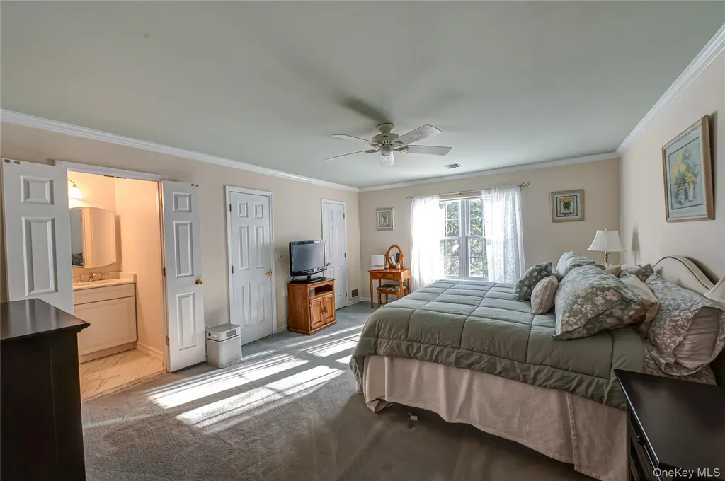4 Chelsea Drive Smithtown NY 11787