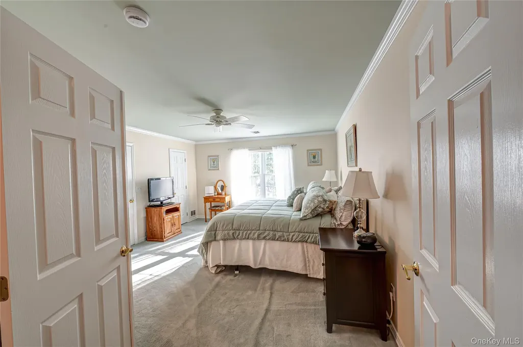 4 Chelsea Drive Smithtown NY 11787