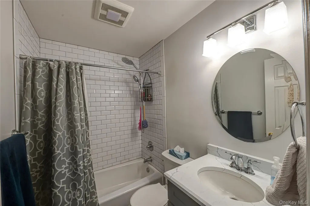 4 Chelsea Drive Smithtown NY 11787