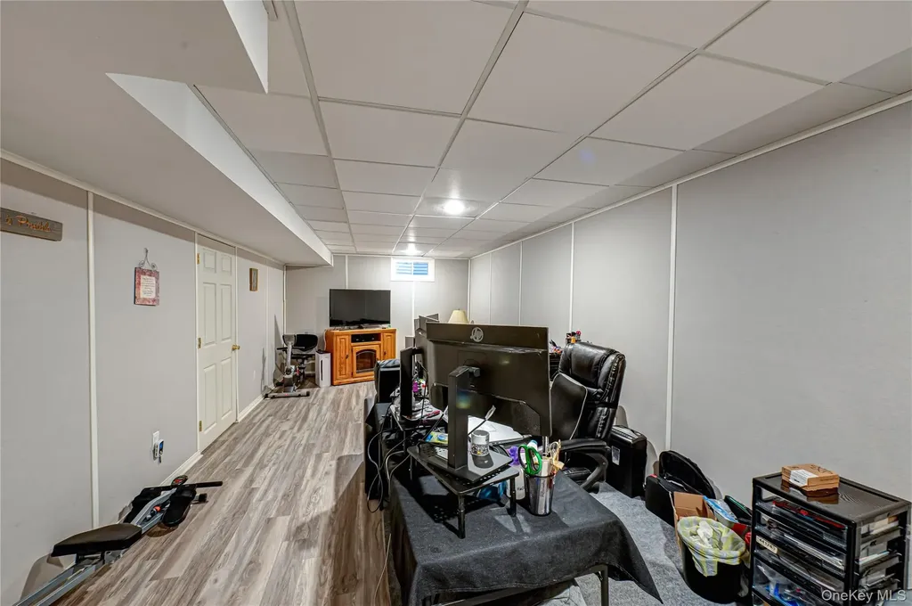 4 Chelsea Drive Smithtown NY 11787