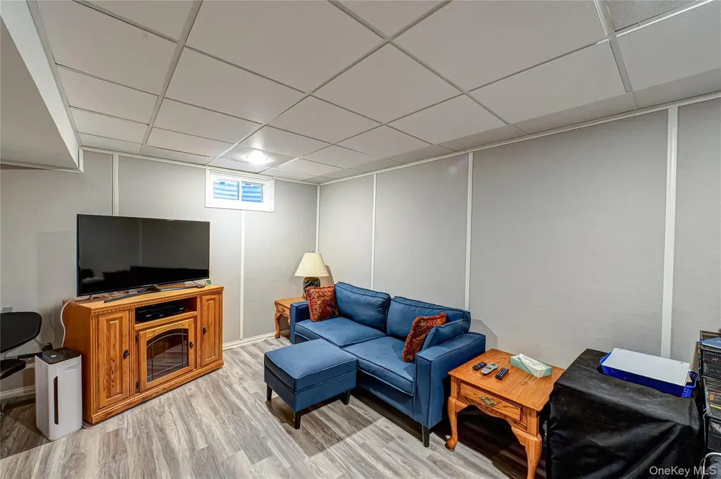 4 Chelsea Drive Smithtown NY 11787