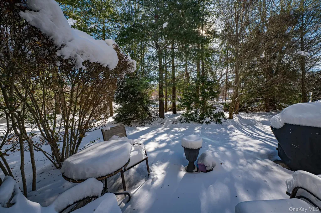 4 Chelsea Drive Smithtown NY 11787