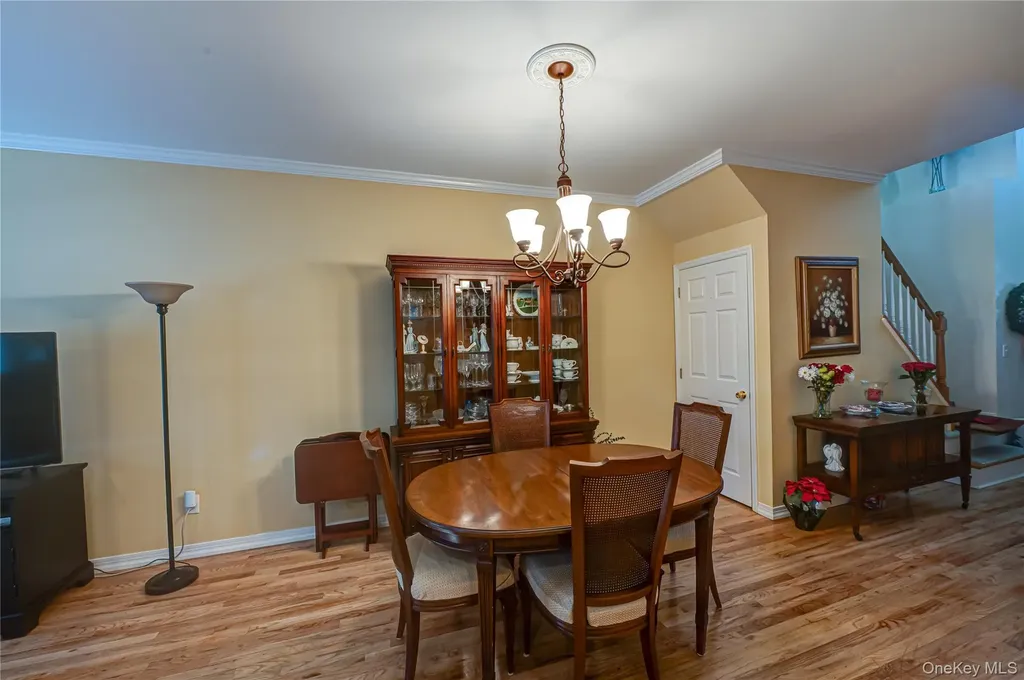 4 Chelsea Drive Smithtown NY 11787