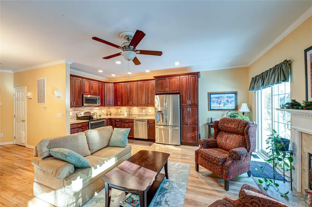4 Chelsea Drive Smithtown NY 11787