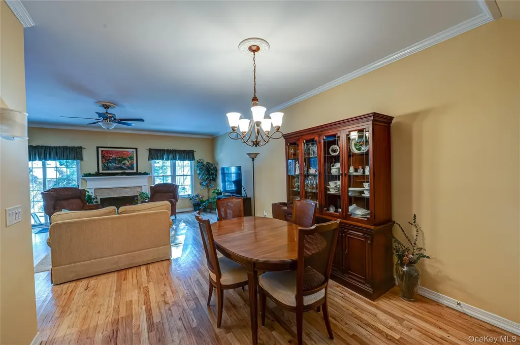 4 Chelsea Drive Smithtown NY 11787