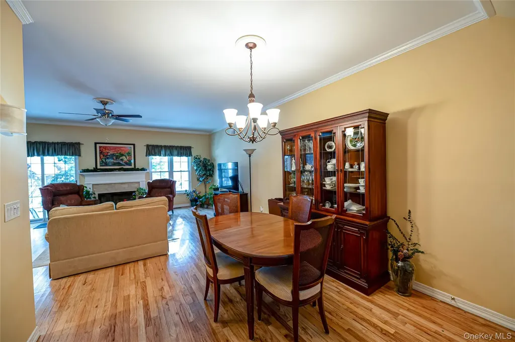 4 Chelsea Drive Smithtown NY 11787