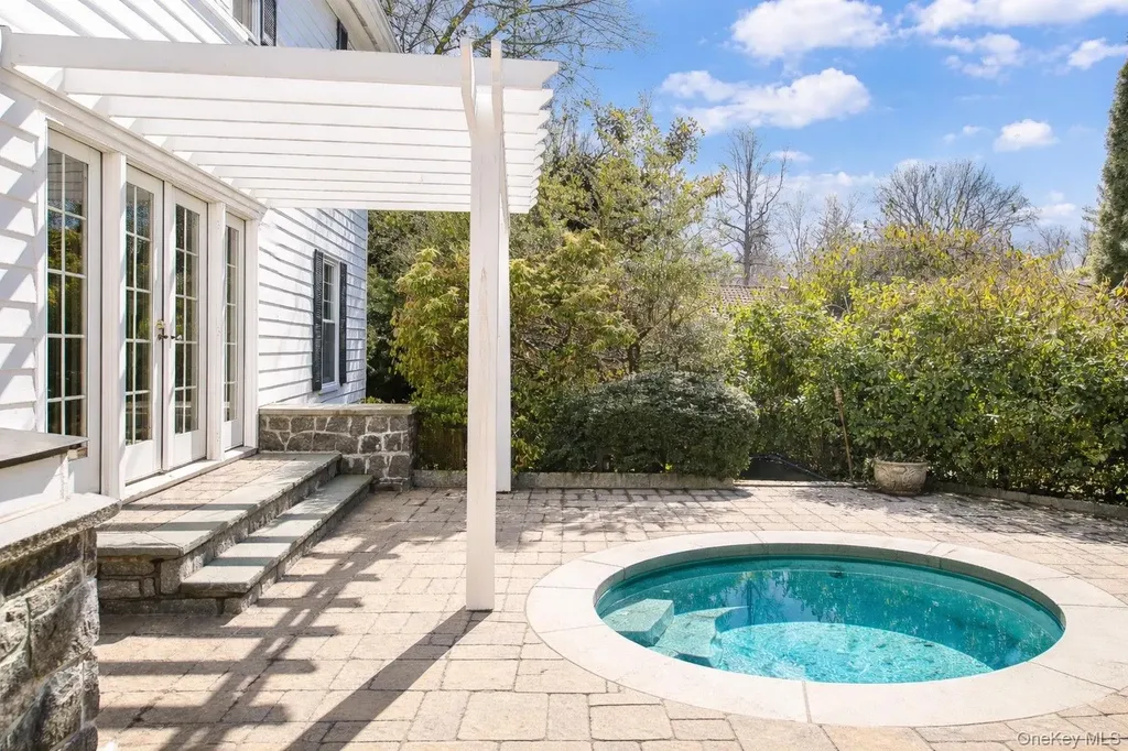 38 Brevoort Lane Rye NY 10580