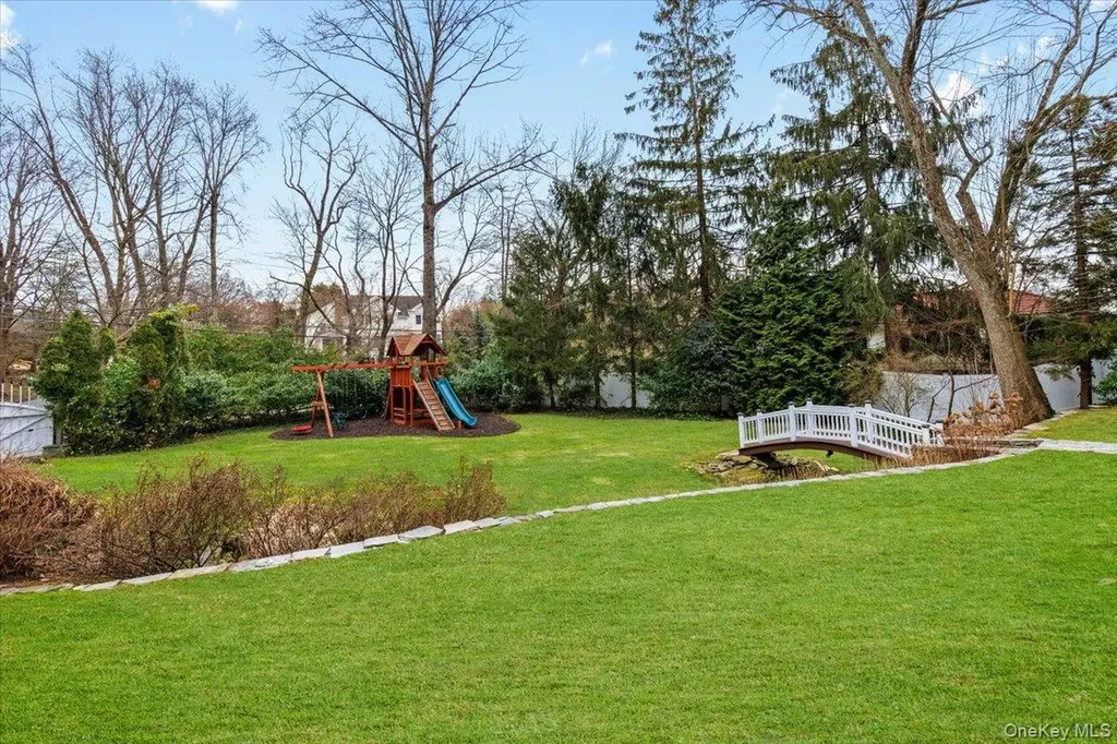 38 Brevoort Lane Rye NY 10580