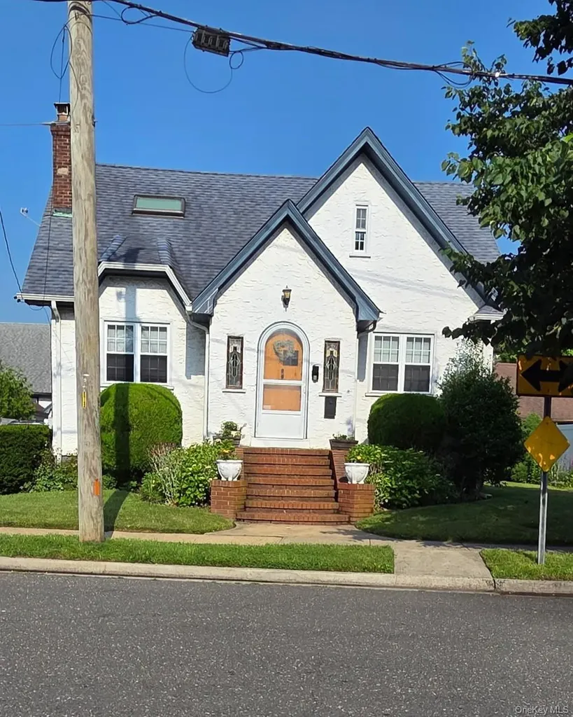 80 Dobson Avenue Merrick NY 11566
