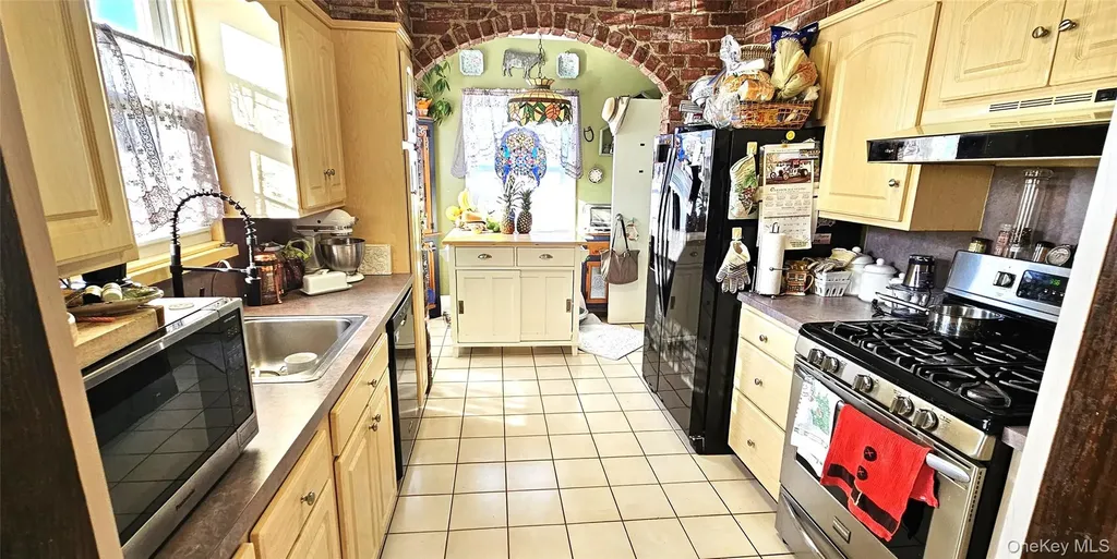 80 Dobson Avenue Merrick NY 11566