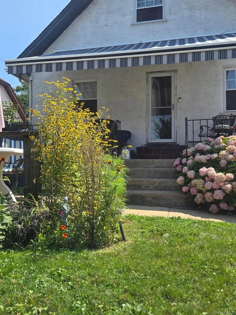 80 Dobson Avenue Merrick NY 11566
