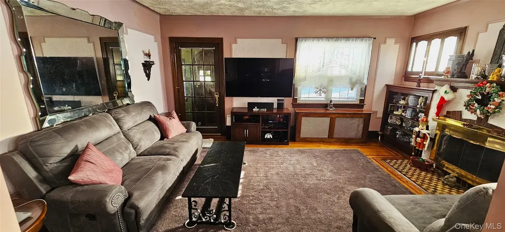 80 Dobson Avenue Merrick NY 11566