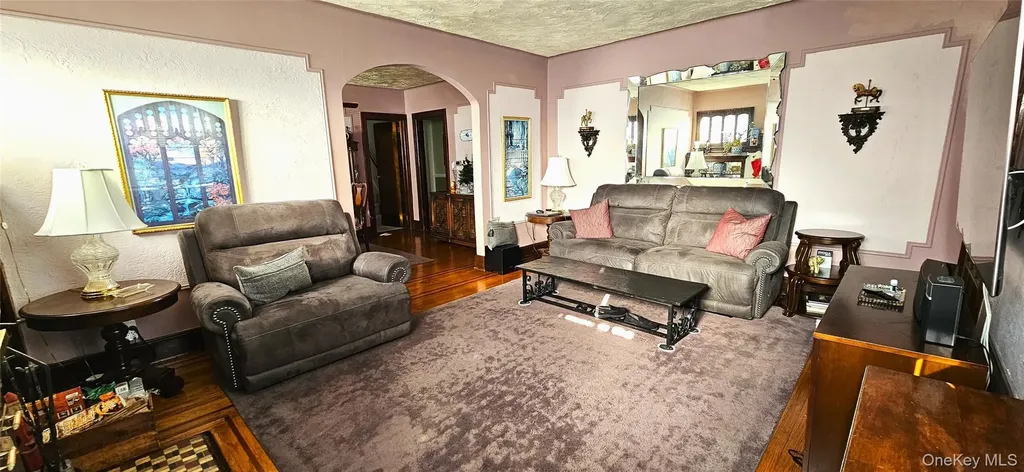 80 Dobson Avenue Merrick NY 11566