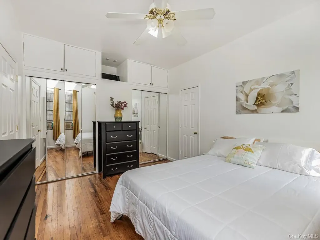 91 E 208th Street Bronx NY 10467