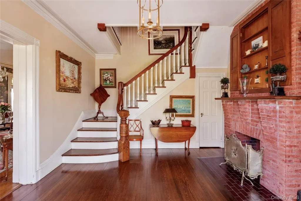 35 S Penataquit Avenue Bay Shore NY 11706