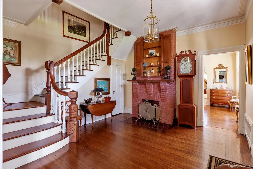 35 S Penataquit Avenue Bay Shore NY 11706