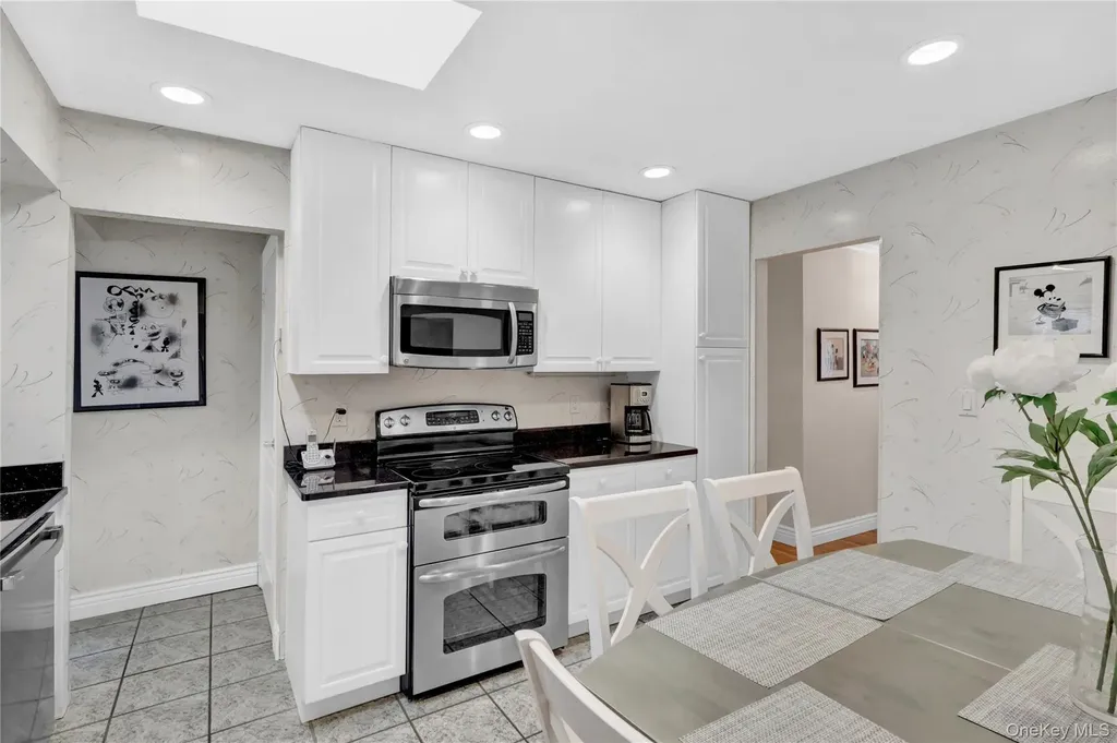 46 Kalda Lane Plainview NY 11803