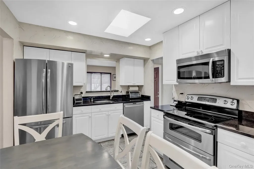 46 Kalda Lane Plainview NY 11803