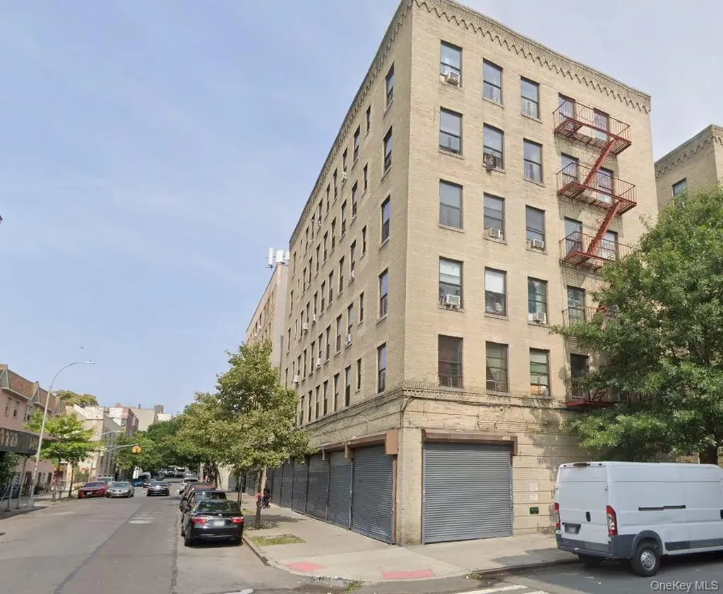 1105 College Avenue Bronx NY 10456