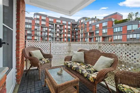 30 E Hartsdale Avenue Hartsdale NY 10530