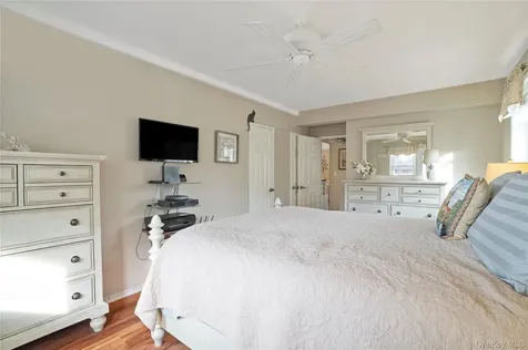 30 E Hartsdale Avenue Hartsdale NY 10530