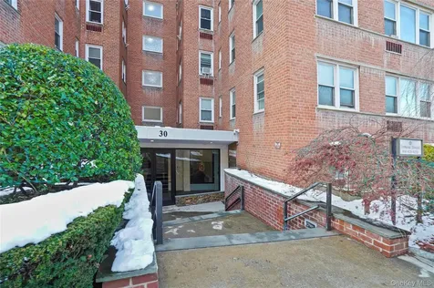 30 E Hartsdale Avenue Hartsdale NY 10530