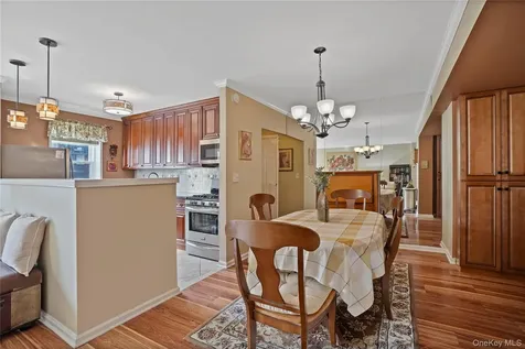 30 E Hartsdale Avenue Hartsdale NY 10530