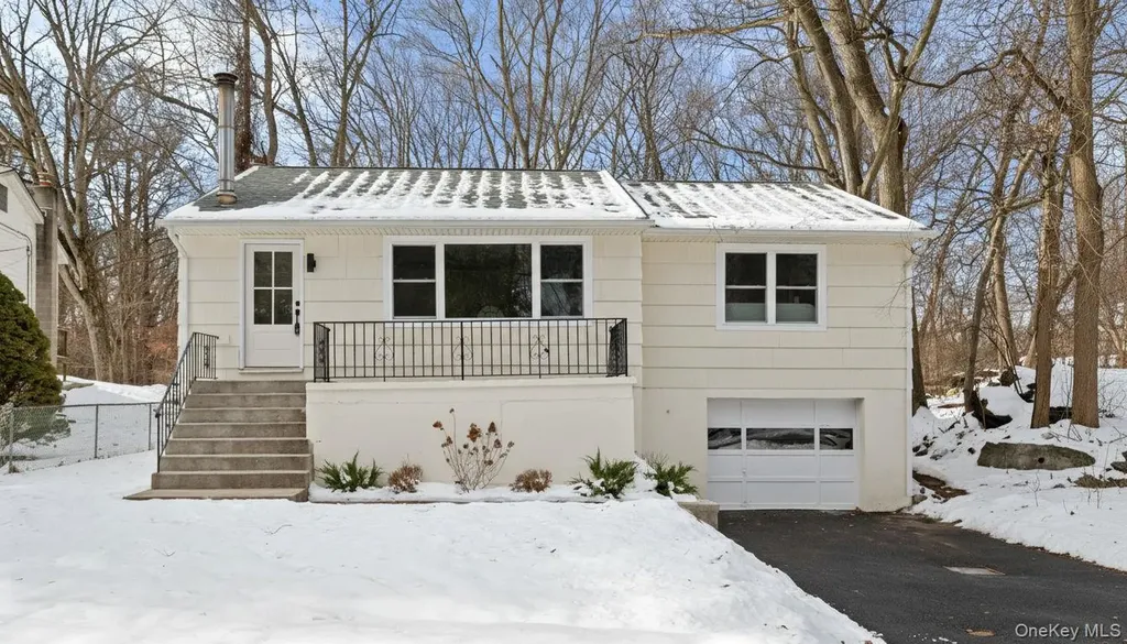 21 Henning Drive Montrose NY 10548