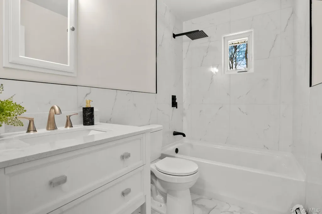 21 Henning Drive Montrose NY 10548